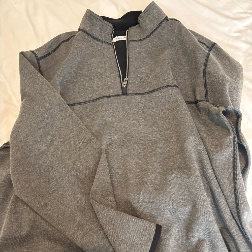 Tommmy bahama sweater